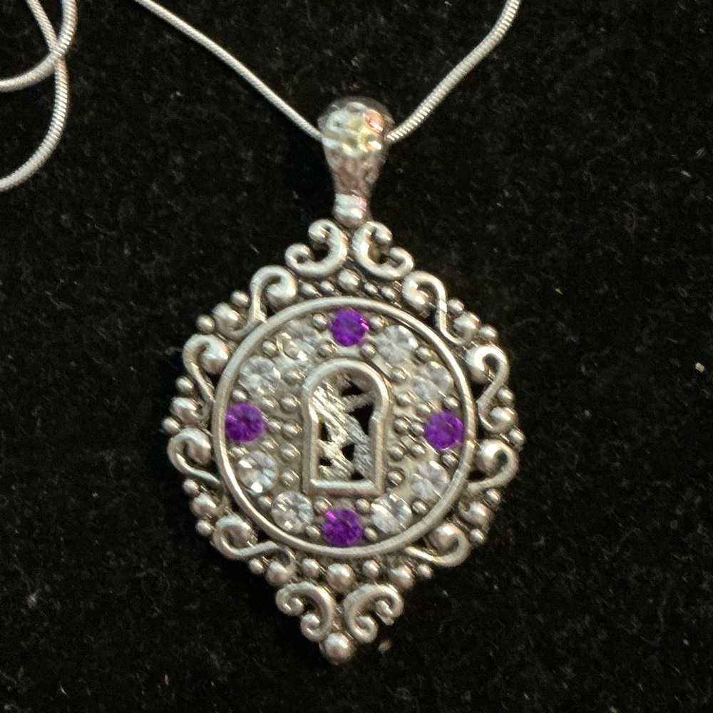 Vintage Silver Filigree Purple Crystal Pendant Necklace